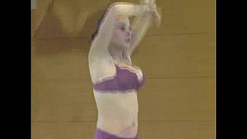 Corina - топлесс гимнастика