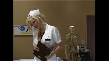 Handjob Hunnies - медсестра Stacey Valentine