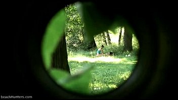 Видеозапись секса в лесу, вуайерист